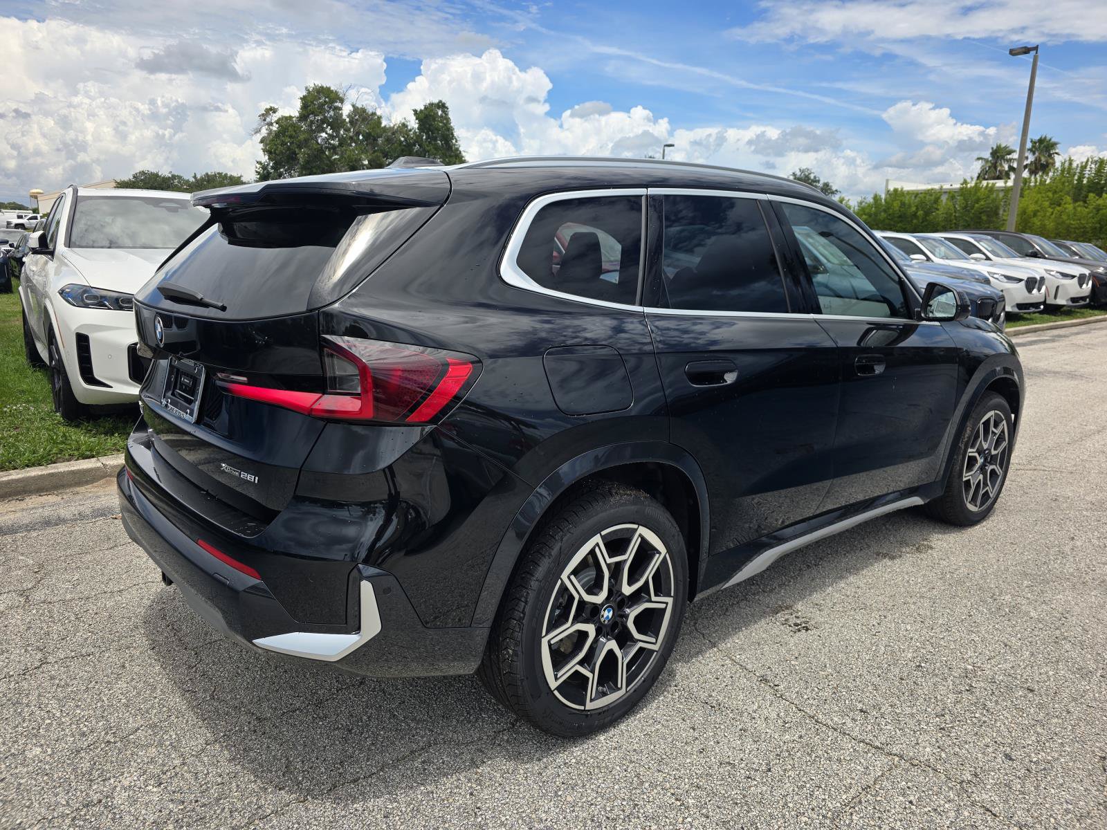 New 2026 BMW X1 xDrive28i w/ Technology Package AWD/4WD image 2