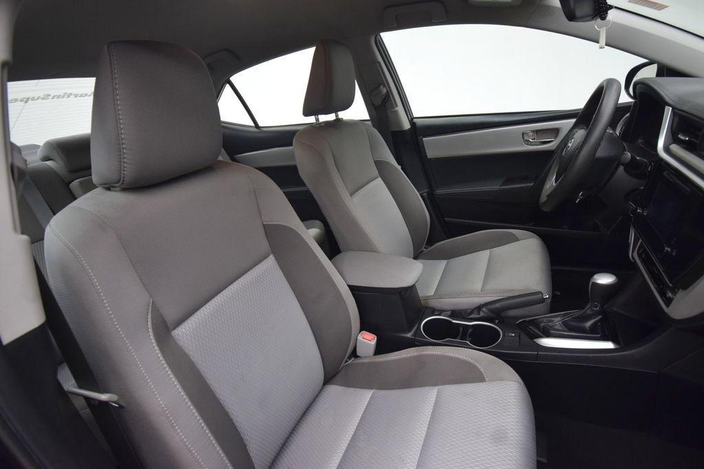 Used 2019 Toyota Corolla LE FWD image 16