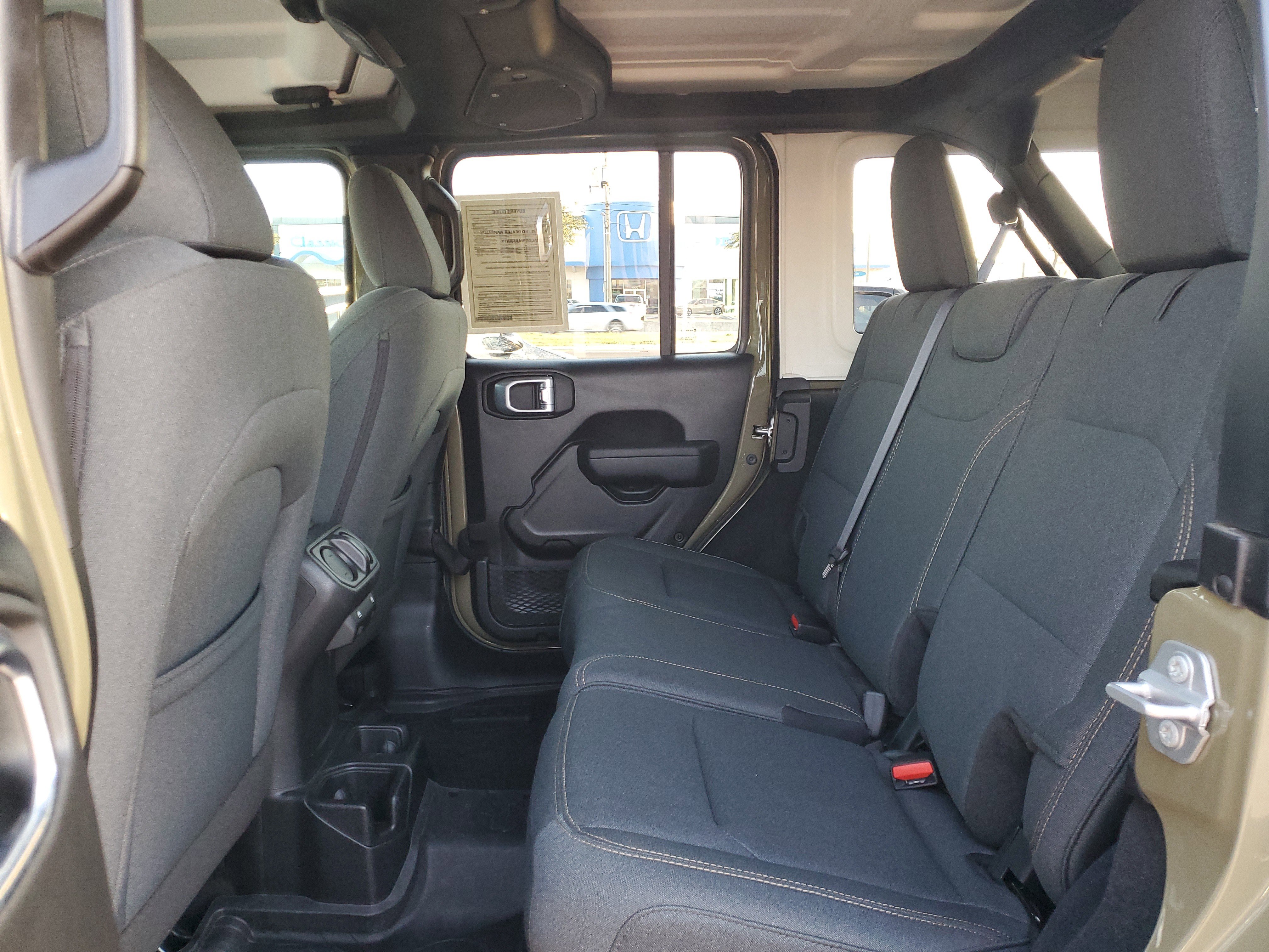 Used 2025 Jeep Wrangler Willys image 15