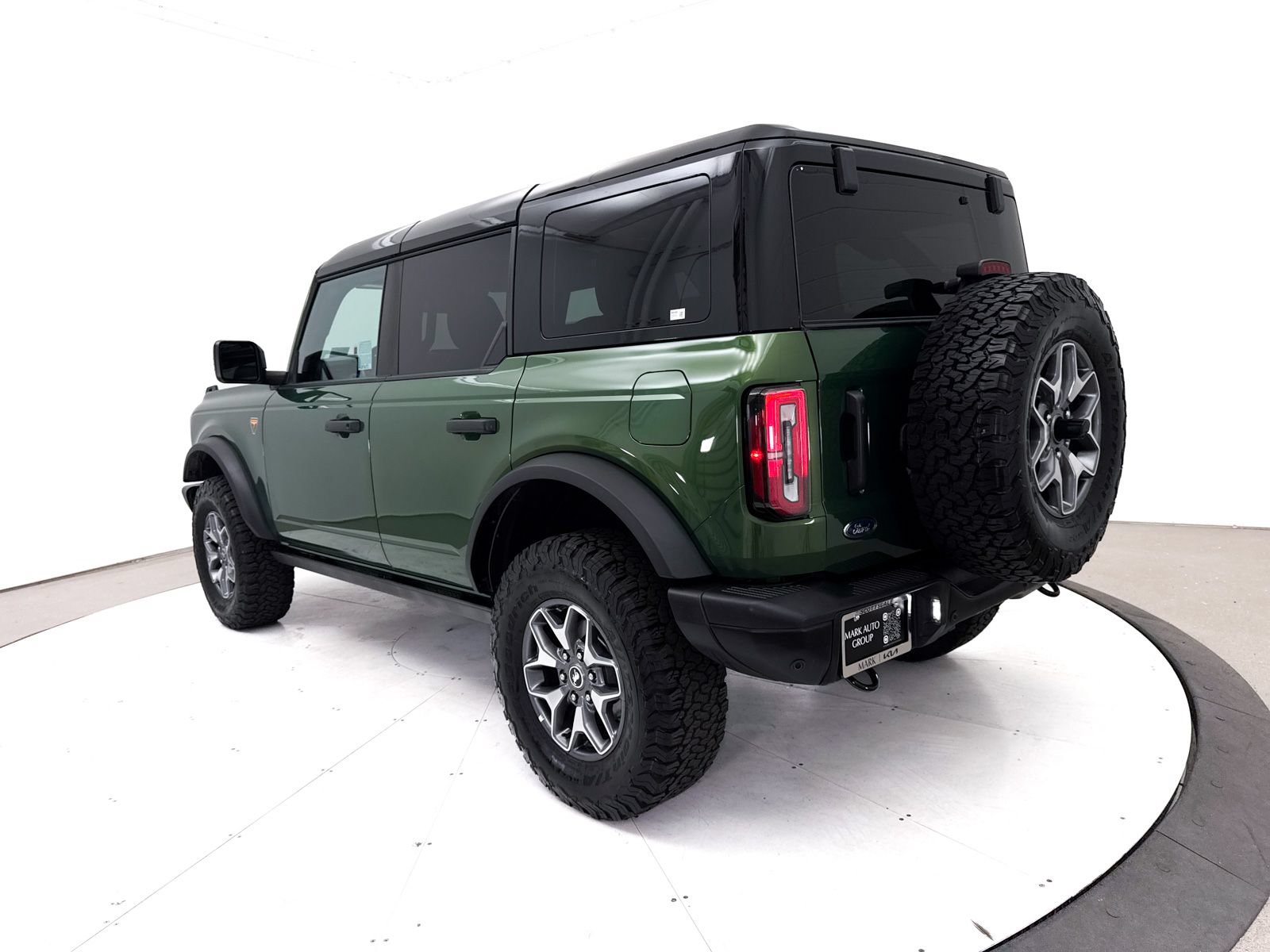 Used 2025 Ford Bronco Badlands AWD/4WD image 17