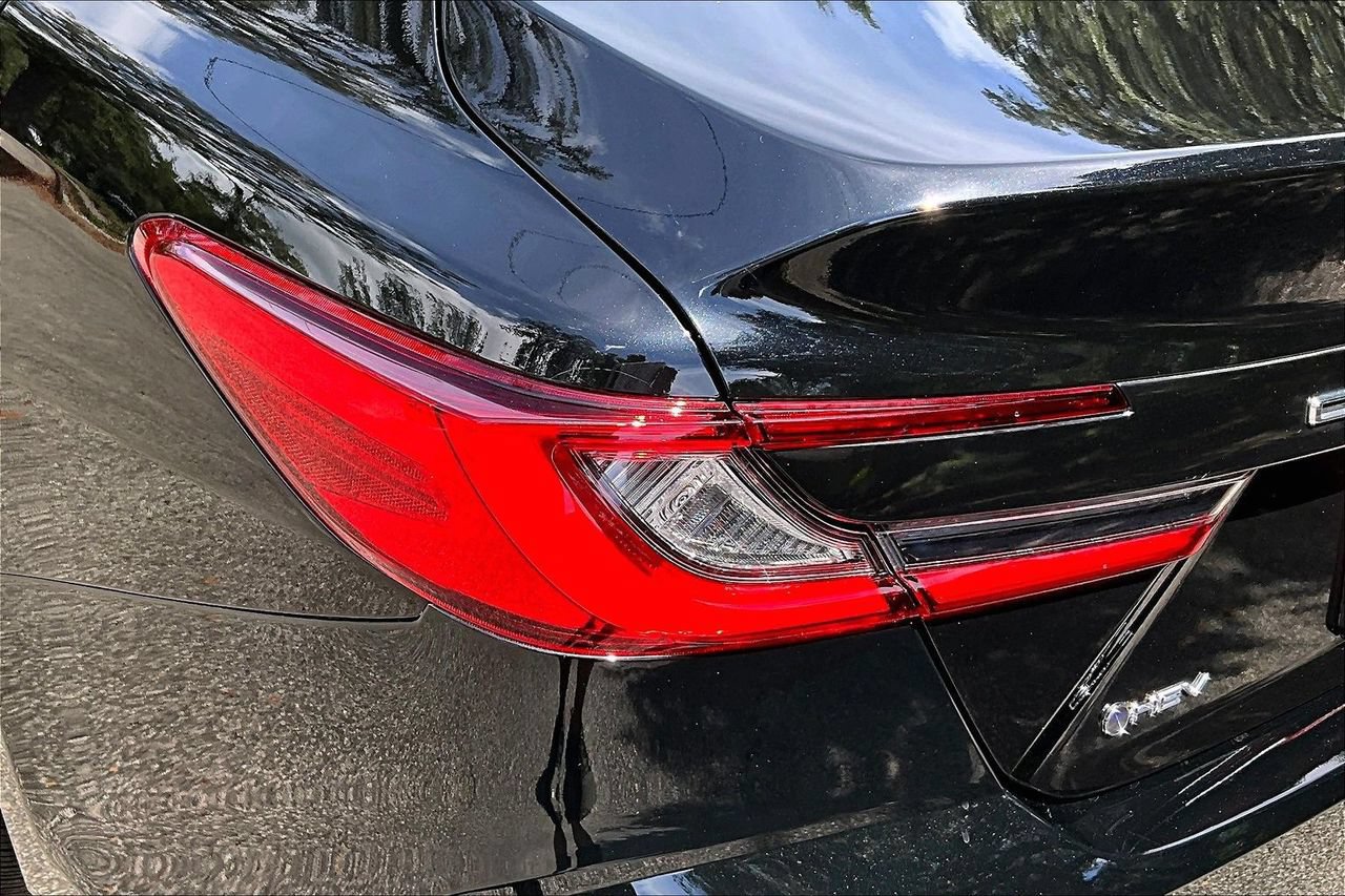 Used 2025 Toyota Camry XLE FWD image 20