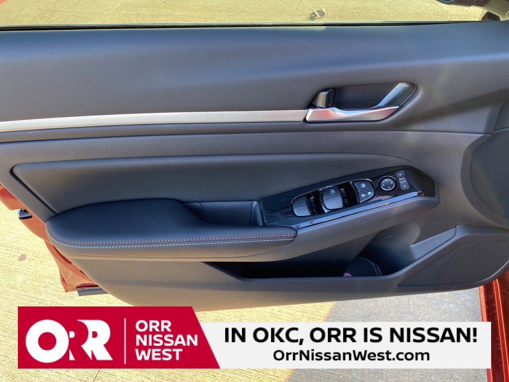 New 2025 Nissan Altima 2.5 SR w/ SR Premium Package image 13