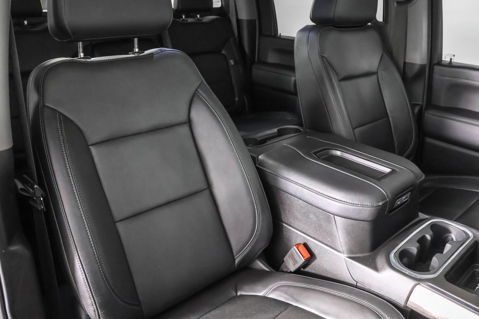 Used 2020 Chevrolet Silverado 2500 LTZ w/ LTZ Premium Package image 51