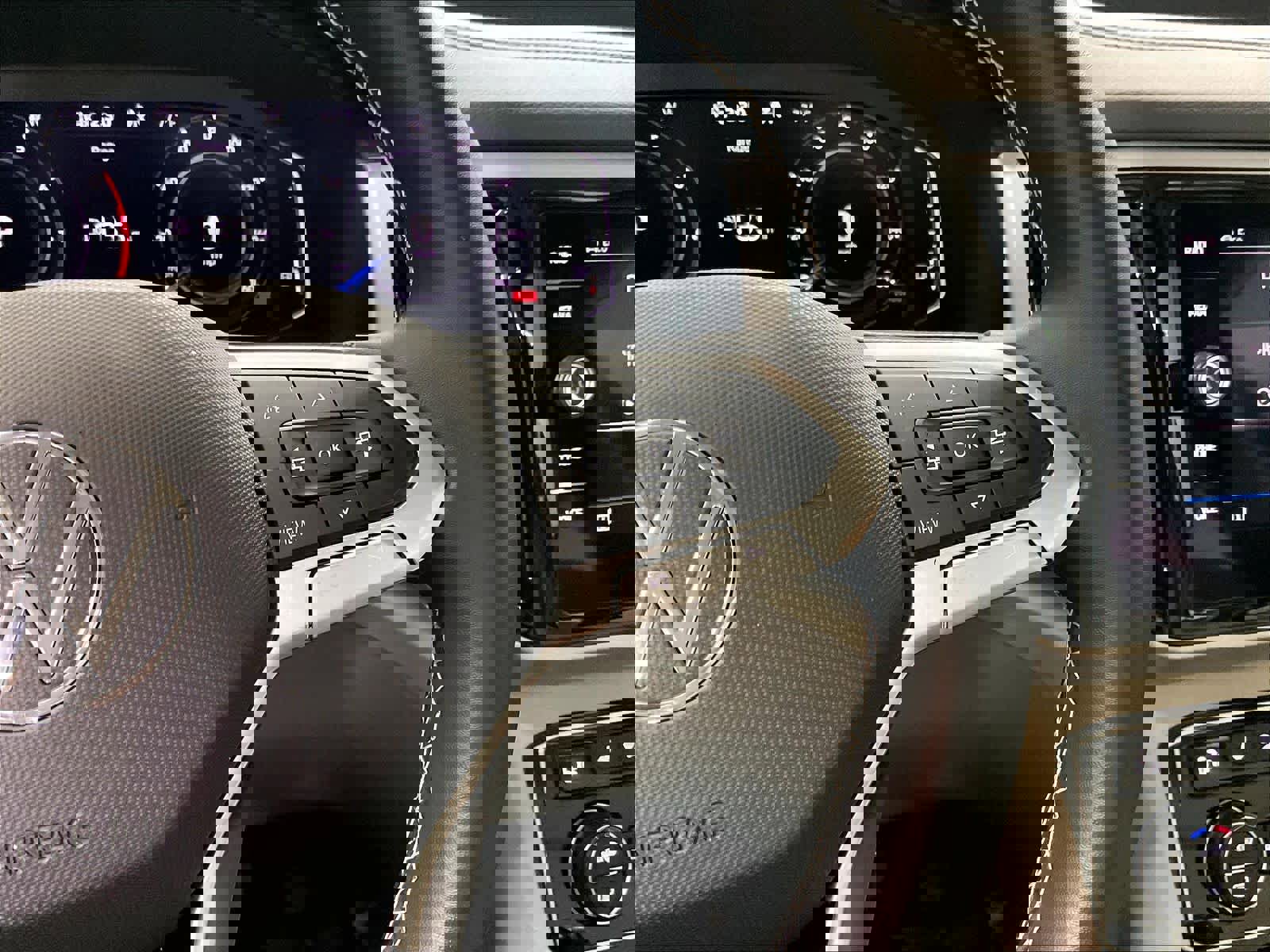 Used 2022 Volkswagen Atlas SE image 25