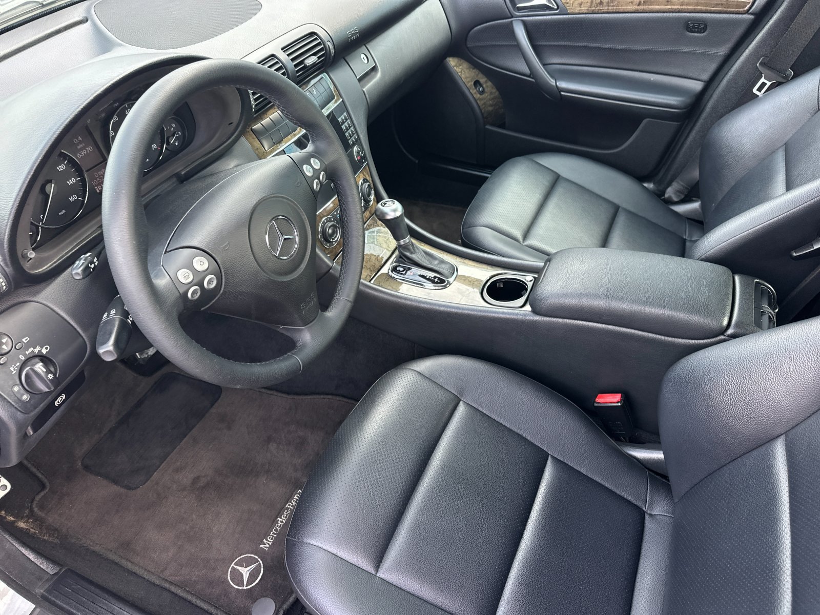 Used 2007 Mercedes-Benz C 230 Sedan image 10