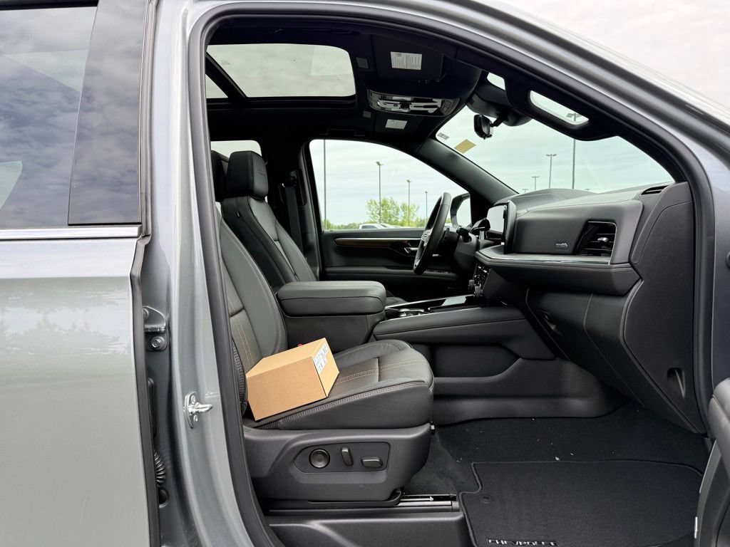 New 2026 Chevrolet Tahoe High Country AWD/4WD image 10