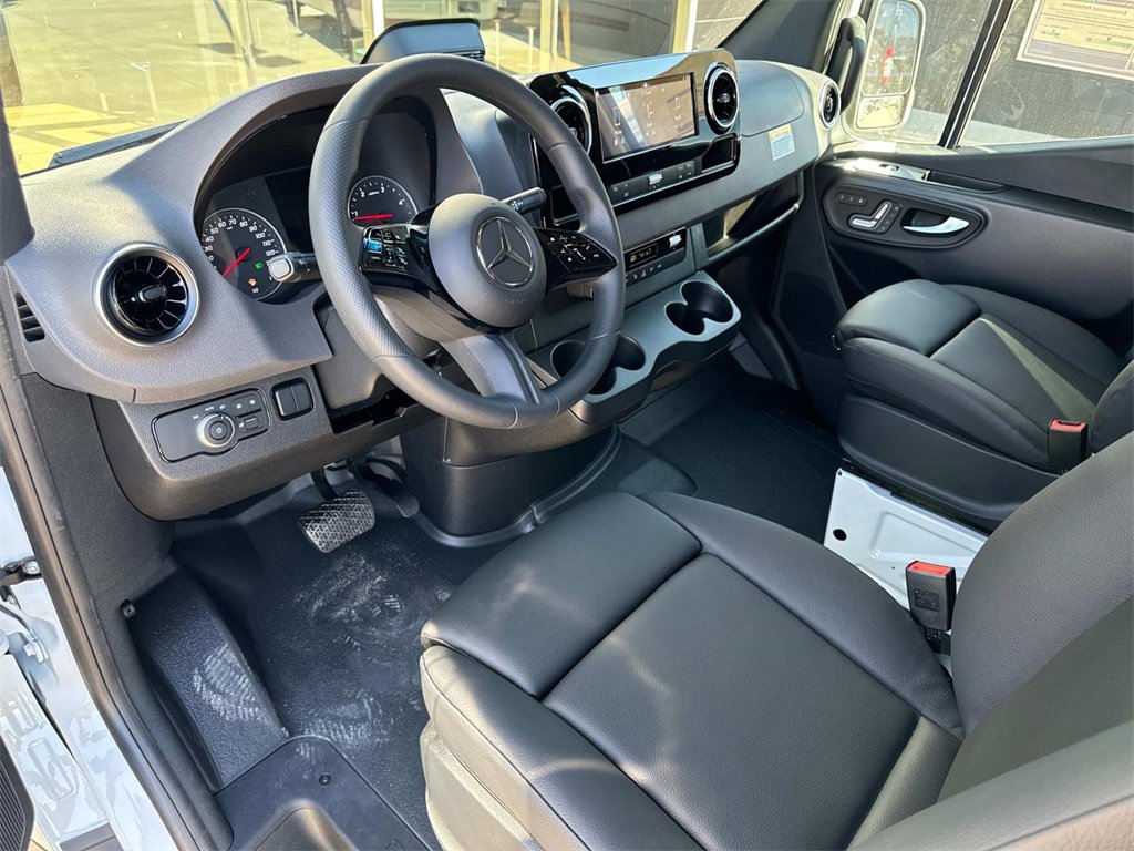New 2025 Mercedes-Benz Sprinter 2500 image 19