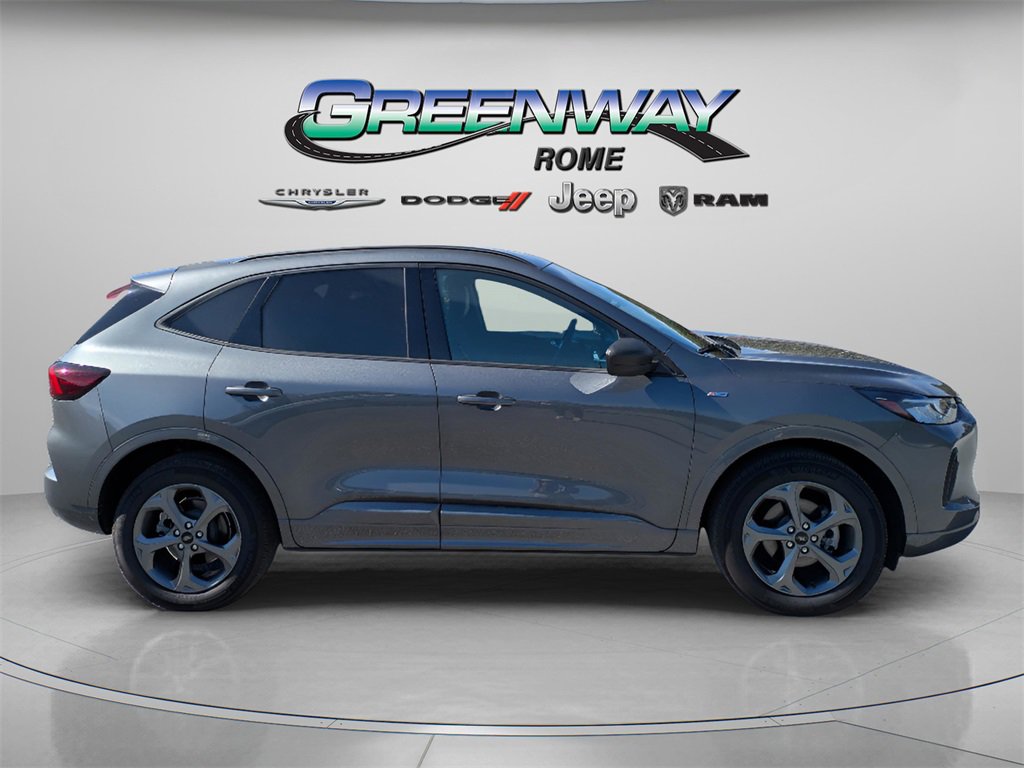 Used 2023 Ford Escape ST-Line w/ Tech Pack #1 image 8