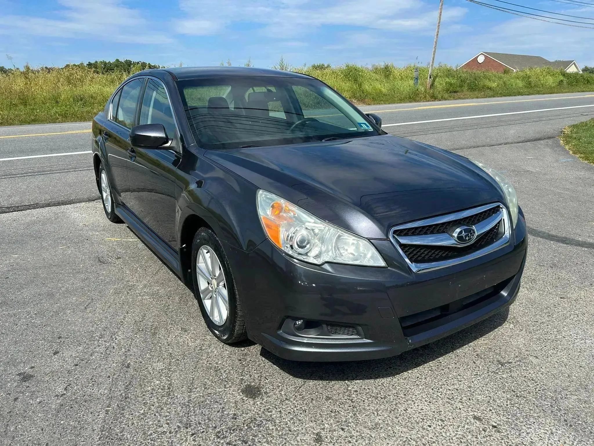 Used 2012 Subaru Legacy 2.5i Premium AWD/4WD image 3