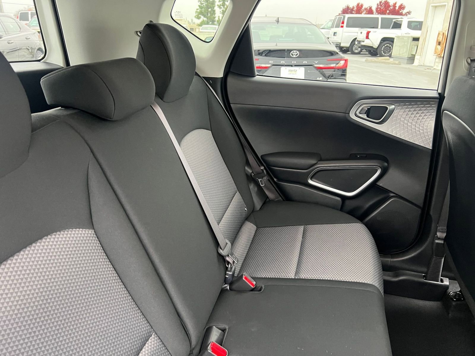 Used 2025 Kia Soul LX w/ LX Technology Package image 35