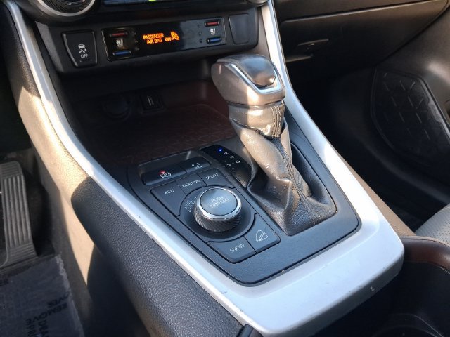 Used 2022 Toyota RAV4 Limited AWD/4WD image 21