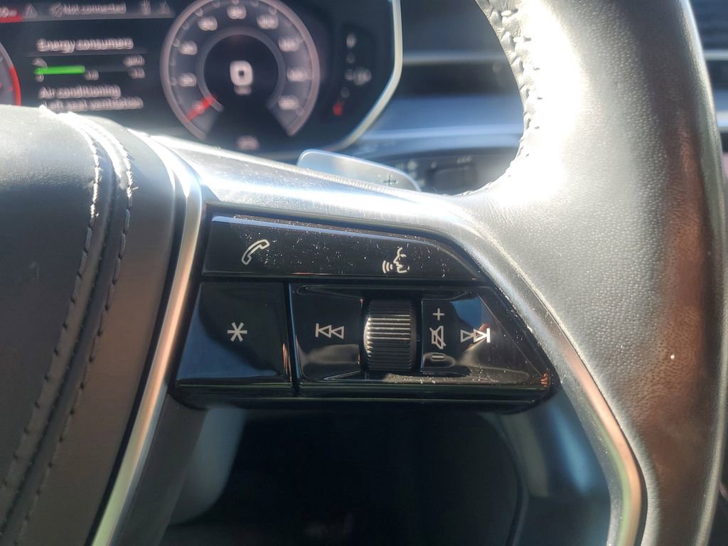 Used 2020 Audi A8 L 3.0T w/ Executive Package image 24