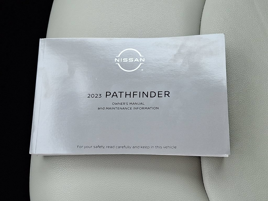 Used 2023 Nissan Pathfinder SL AWD/4WD image 27