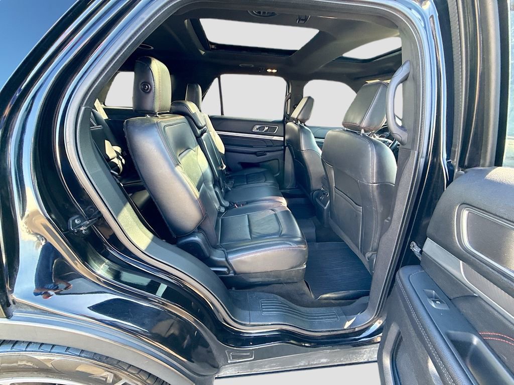 Used 2018 Ford Explorer Sport image 28