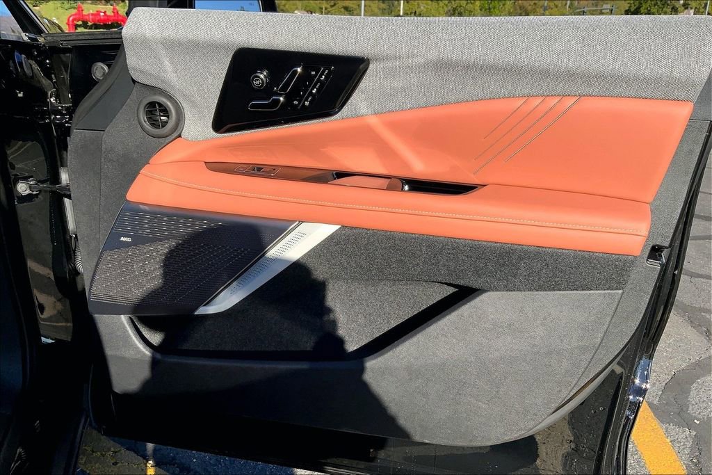 New 2026 Cadillac Optiq Sport 2 image 32