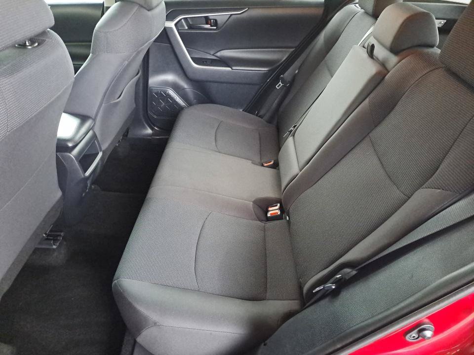 Used 2019 Toyota RAV4 LE w/ All Weather Liner Package AWD/4WD image 15