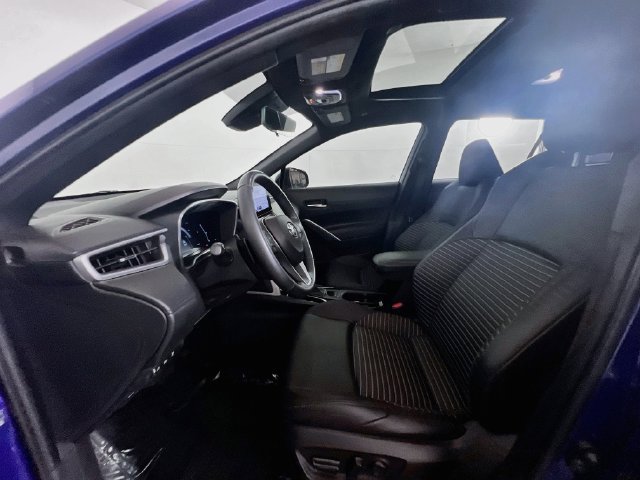 Used 2024 Toyota Corolla Cross AWD Hybrid w/ Convenience Package image 15
