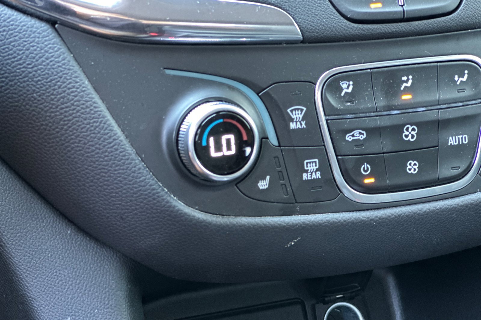 Used 2024 Chevrolet Equinox LT image 29