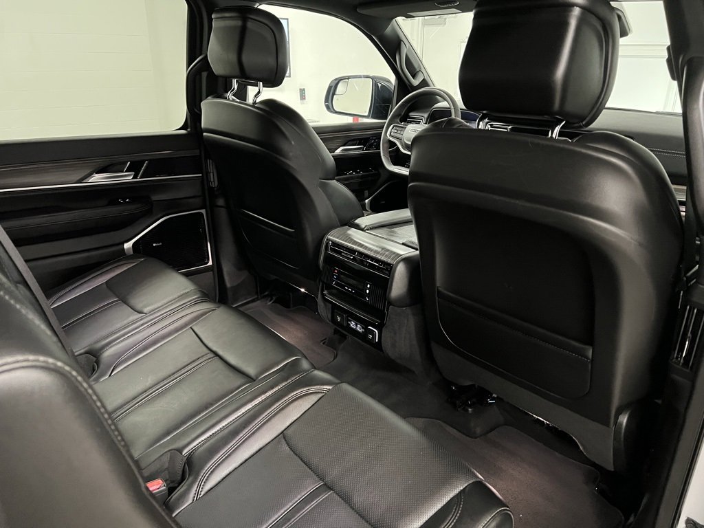 Used 2023 Jeep Wagoneer L Series III w/ Premium Group I image 66