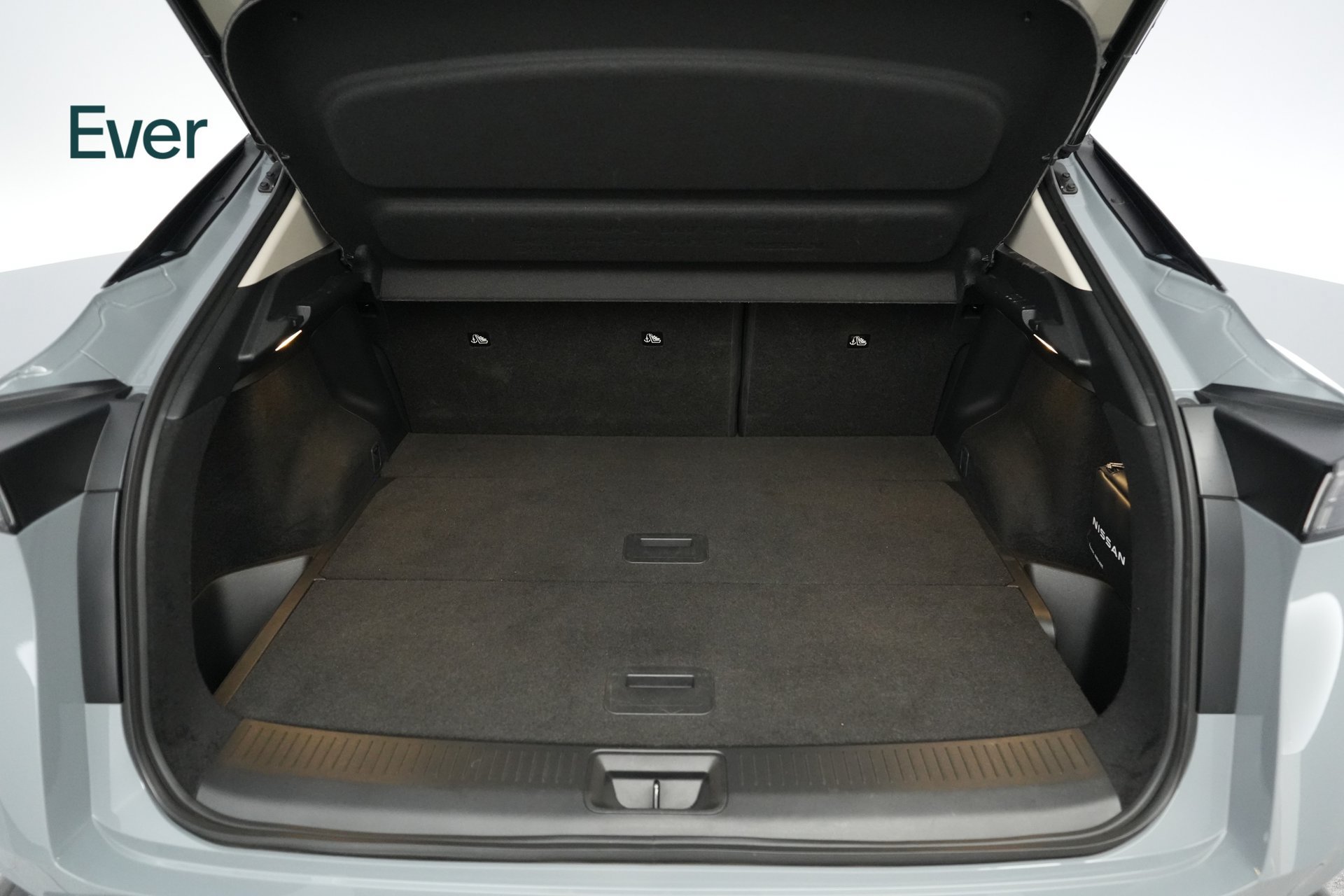 Used 2024 Nissan Ariya AWD image 8