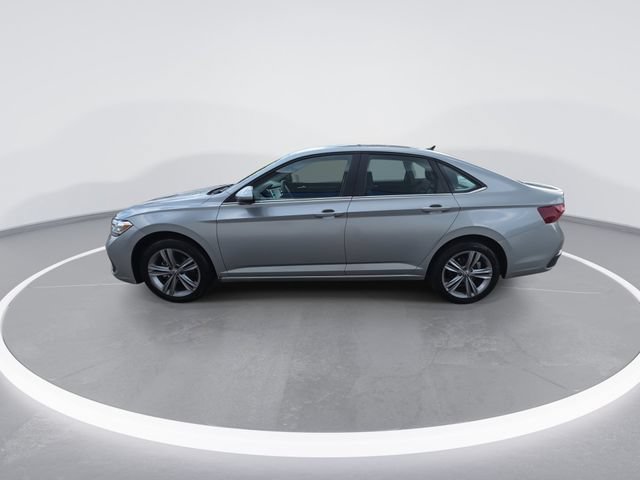 Used 2024 Volkswagen Jetta SE FWD image 5