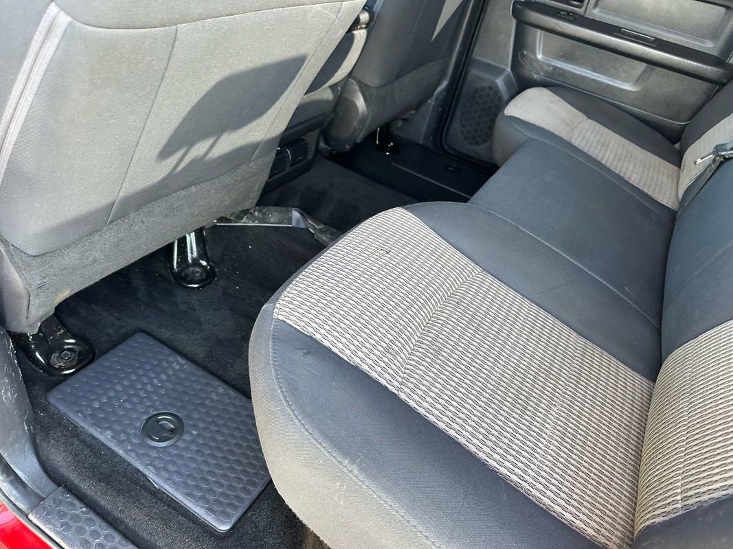Used 2012 RAM 2500 ST w/ Chrome Appearance Group image 32