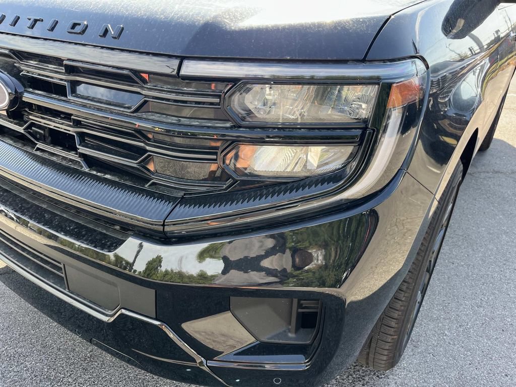 New 2027 Ford Expedition Platinum w/ Stealth Performance Package AWD/4WD image 10