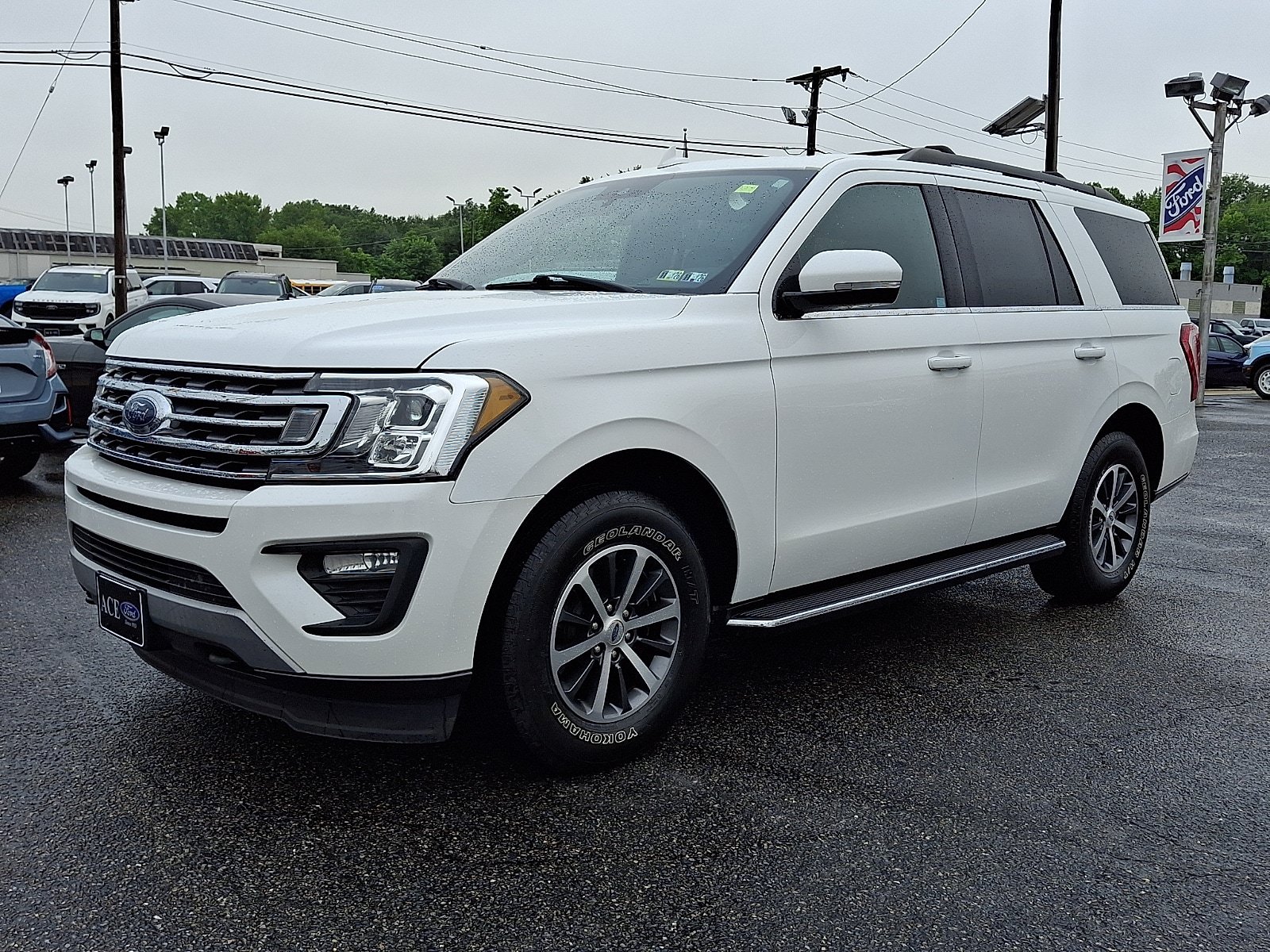 Certified 2020 Ford Expedition XLT w/ Equipment Group 202A AWD/4WD image 3