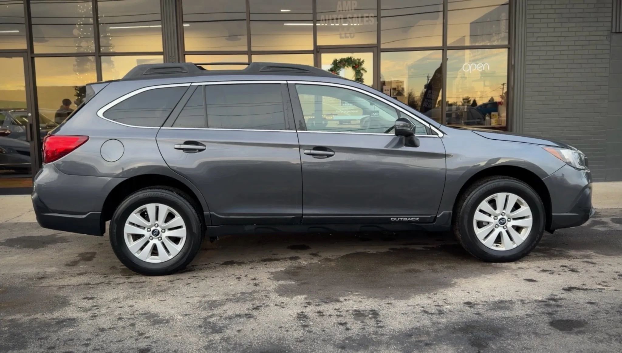 Used 2019 Subaru Outback 2.5i Premium image 2
