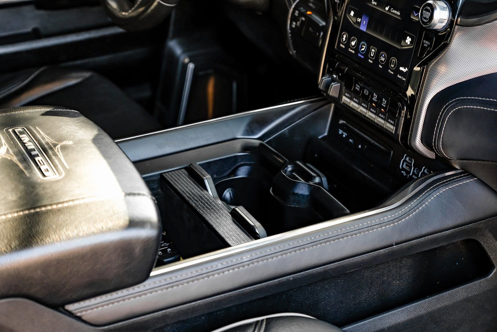 Used 2019 RAM 3500 Limited image 22
