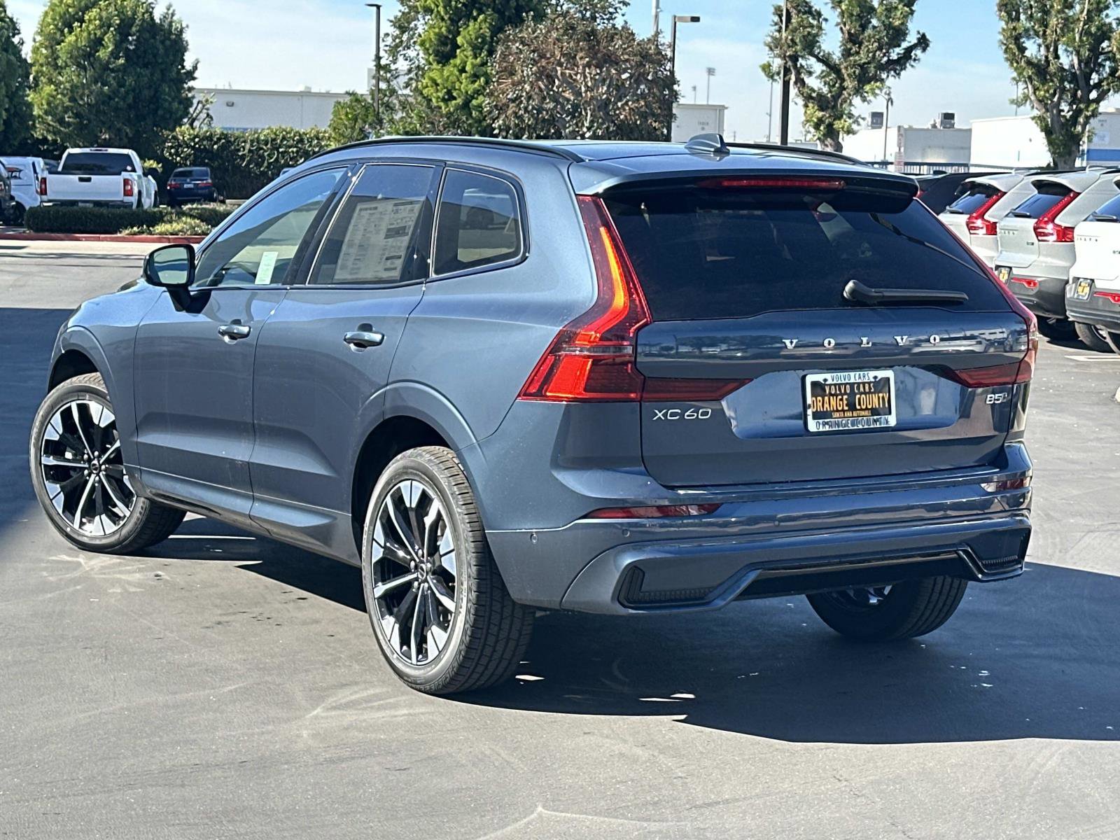 New 2026 Volvo XC60 B5 Plus w/ Climate Package AWD/4WD image 5
