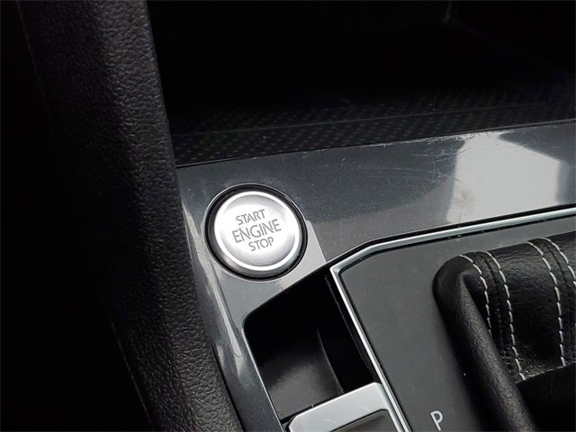 Used 2021 Volkswagen Tiguan SE R-Line image 20