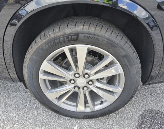 Used 2025 Cadillac XT6 Premium Luxury w/ Platinum Package AWD/4WD image 5