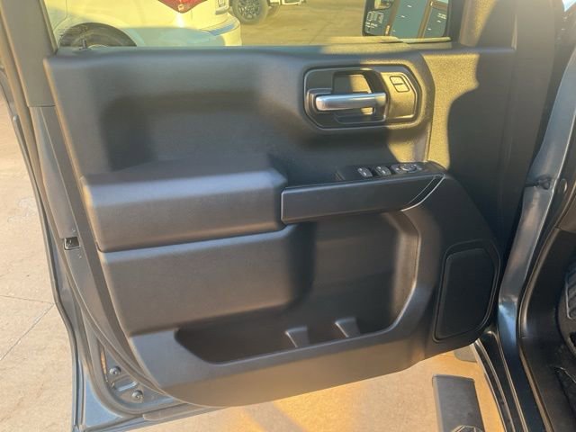 Used 2022 Chevrolet Silverado 1500 Custom w/ LPO, Dark Essentials Package image 4