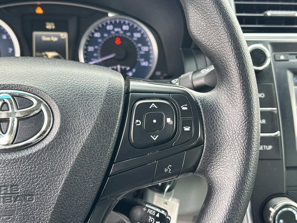 Used 2016 Toyota Camry XLE image 19