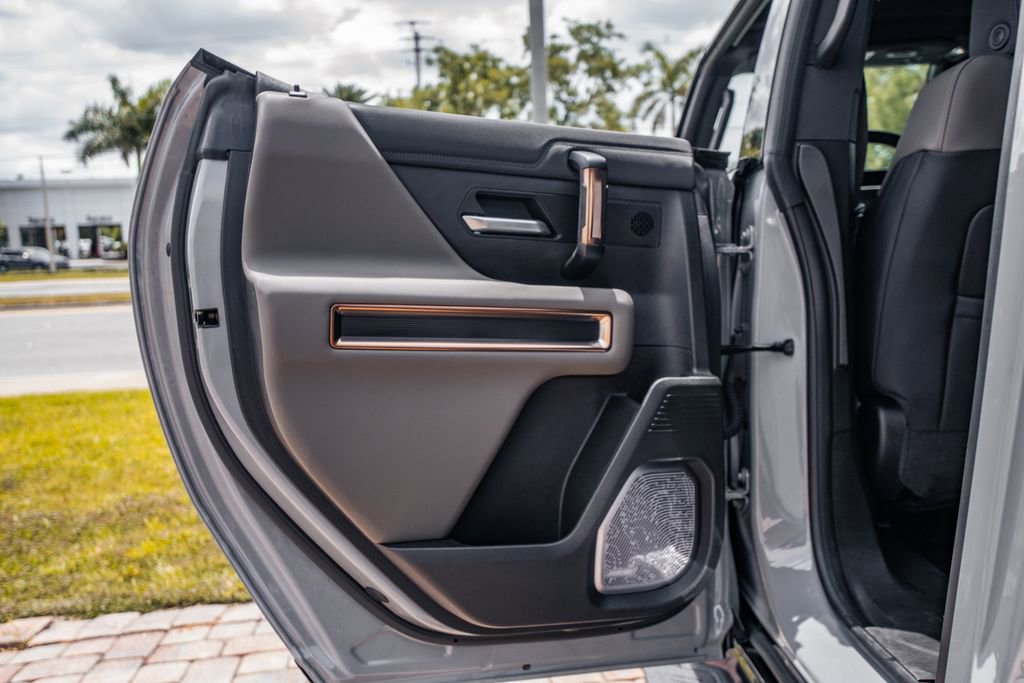 Used 2025 GMC Hummer EV 3X AWD/4WD image 36