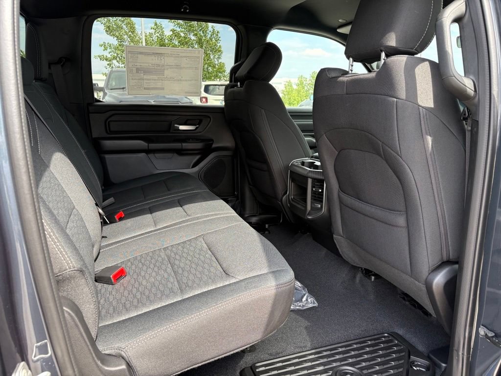 New 2026 RAM 1500 Express AWD/4WD image 13