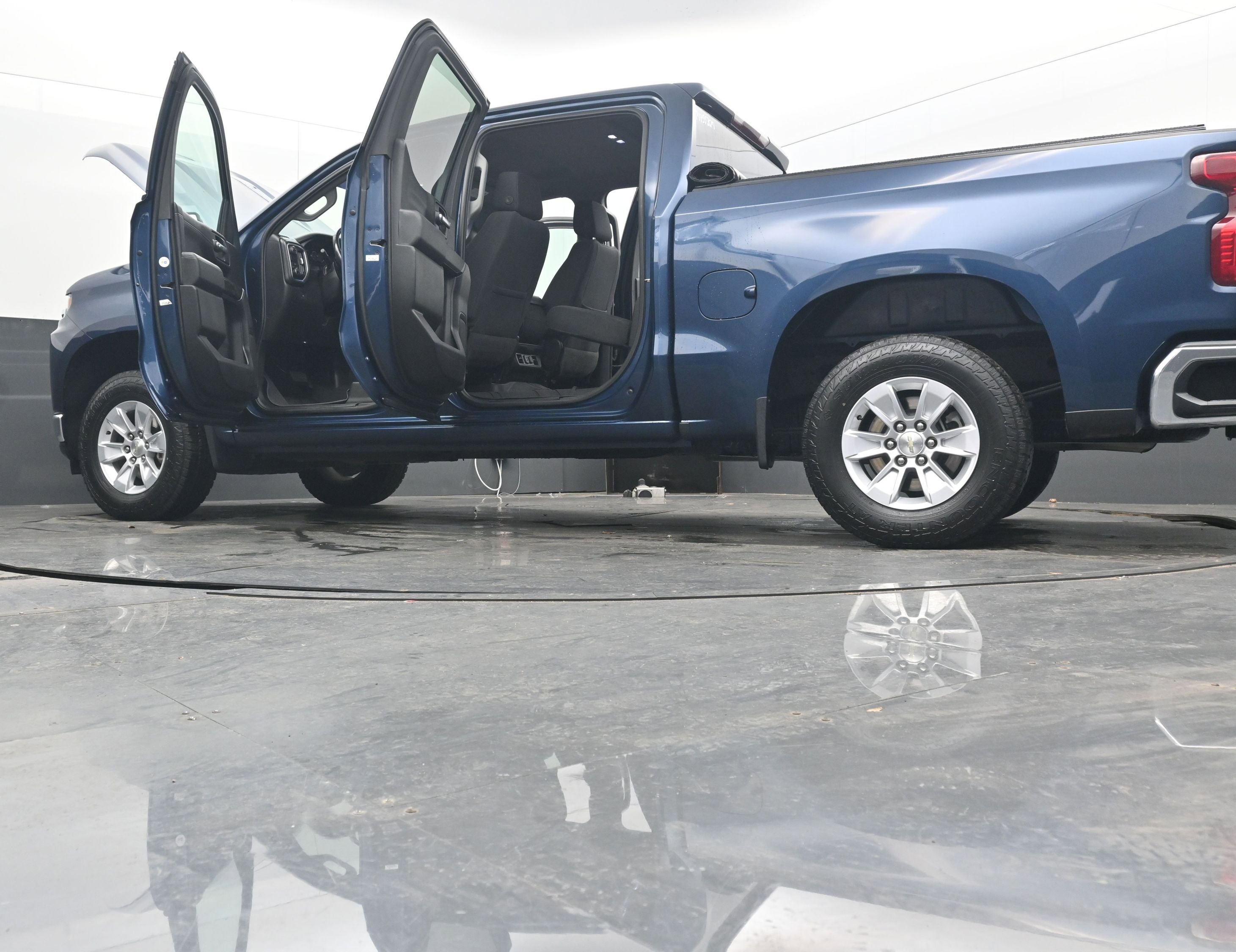 Used 2019 Chevrolet Silverado 1500 LT w/ All-Star Edition image 44