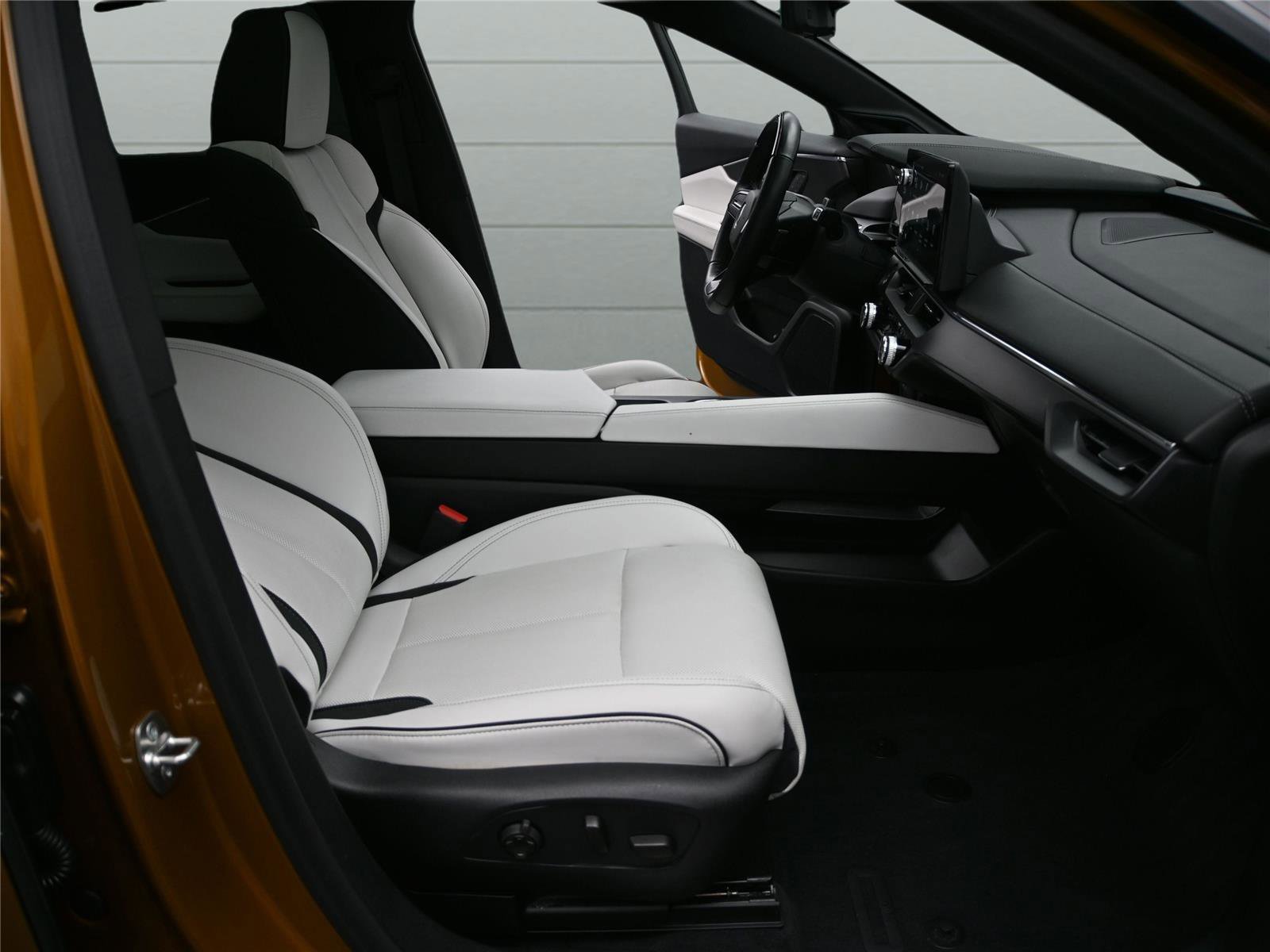 Certified 2024 Acura ZDX Type S image 27