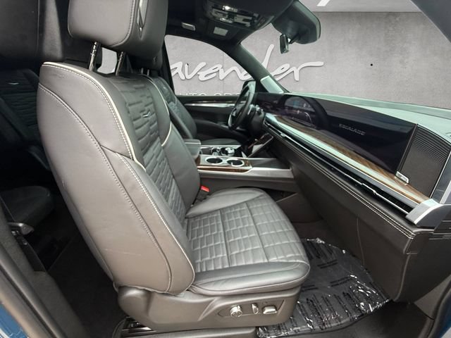 Certified 2025 Cadillac Escalade Sport Platinum w/ LPO, ONYX Package AWD/4WD image 24