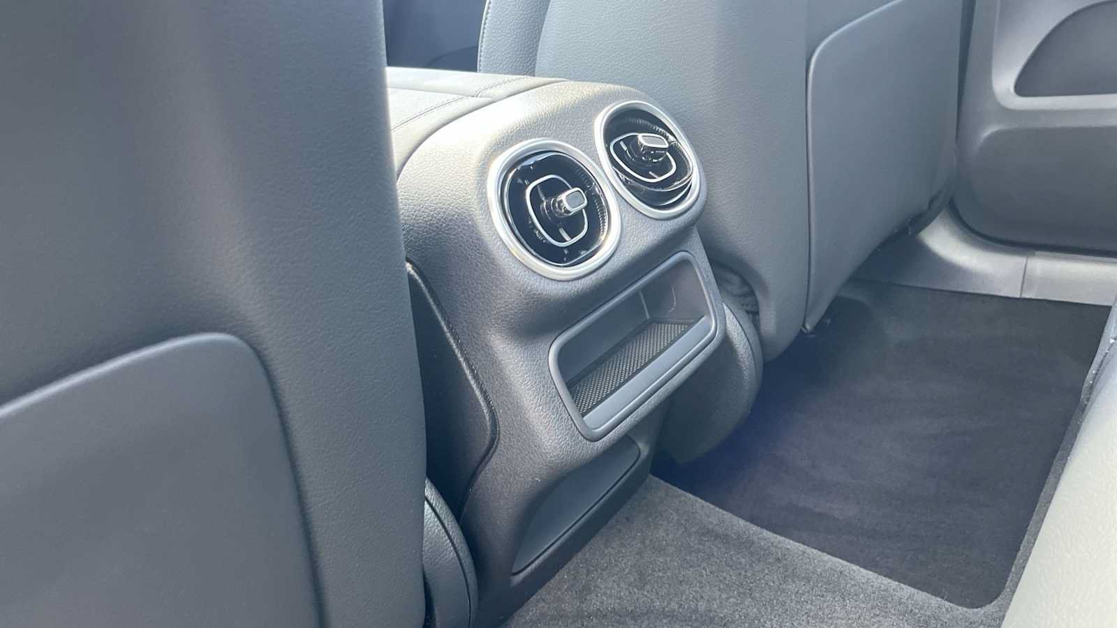 New 2026 Mercedes-Benz GLC 300 4MATIC image 37