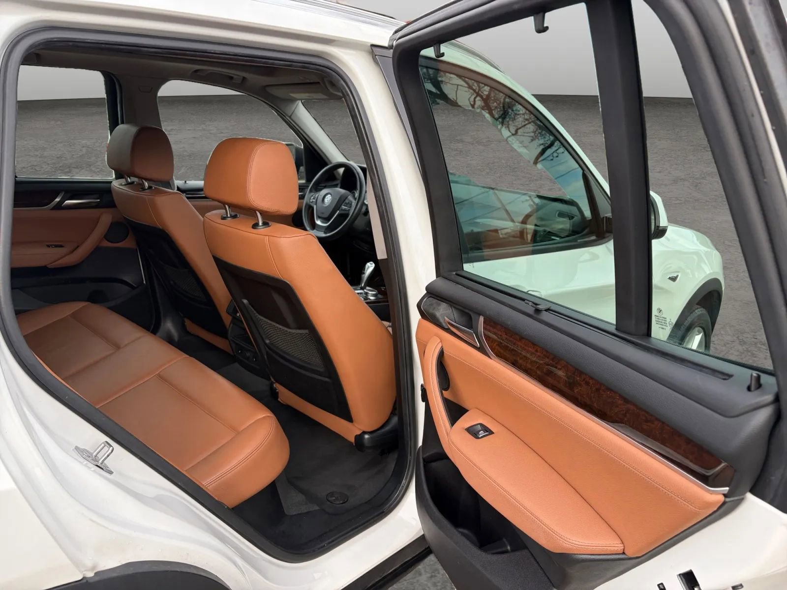 Used 2017 BMW X3 xDrive28i image 15