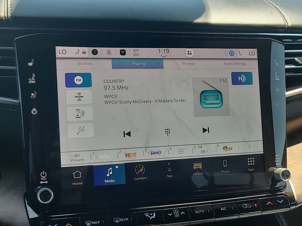 Used 2024 Jeep Grand Wagoneer L 4WD image 24