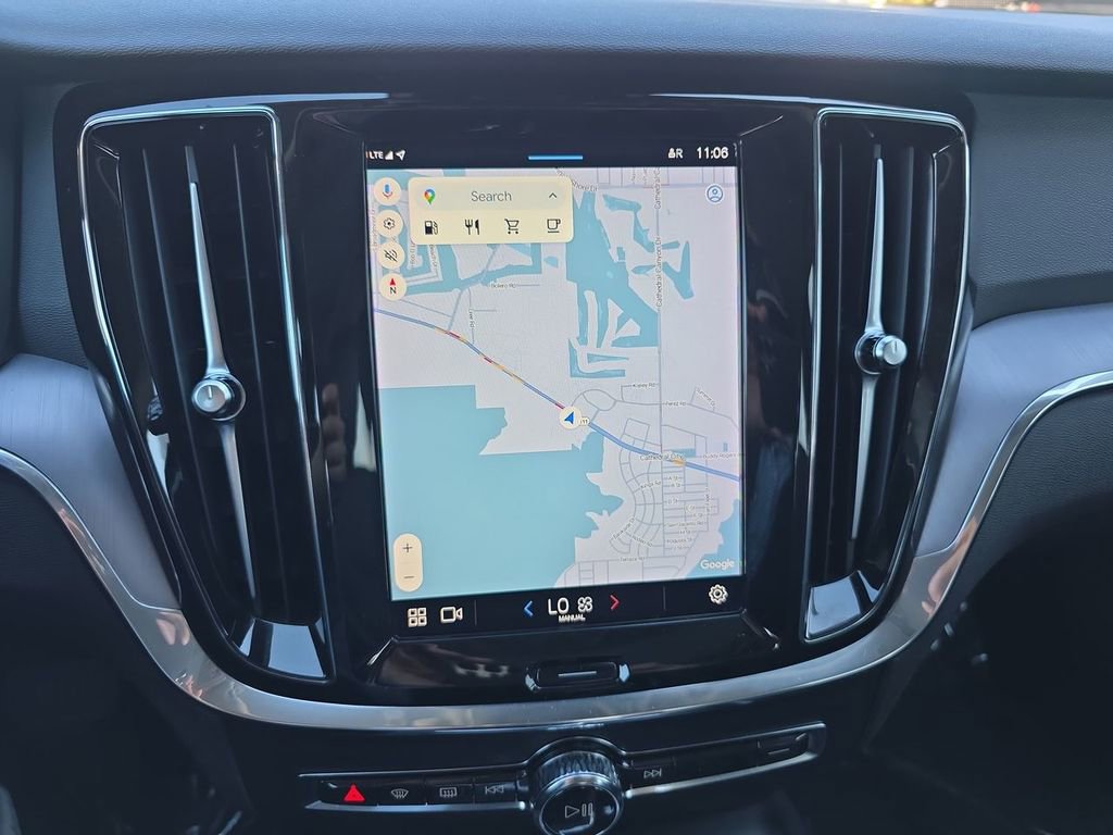 Used 2024 Volvo S60 B5 Core image 14