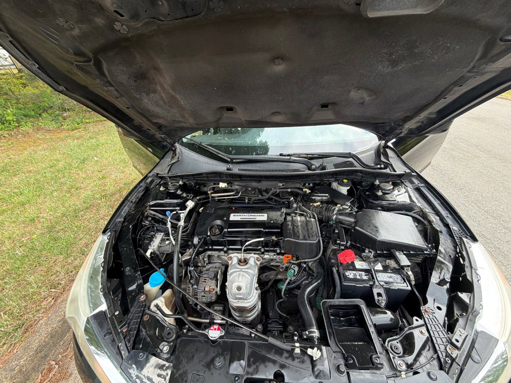 Used 2016 Honda Accord LX image 32