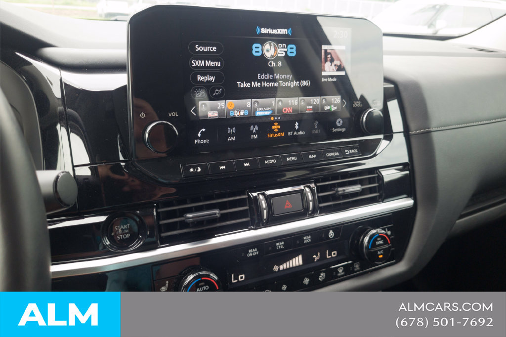 Used 2025 Nissan Pathfinder SL AWD/4WD image 25