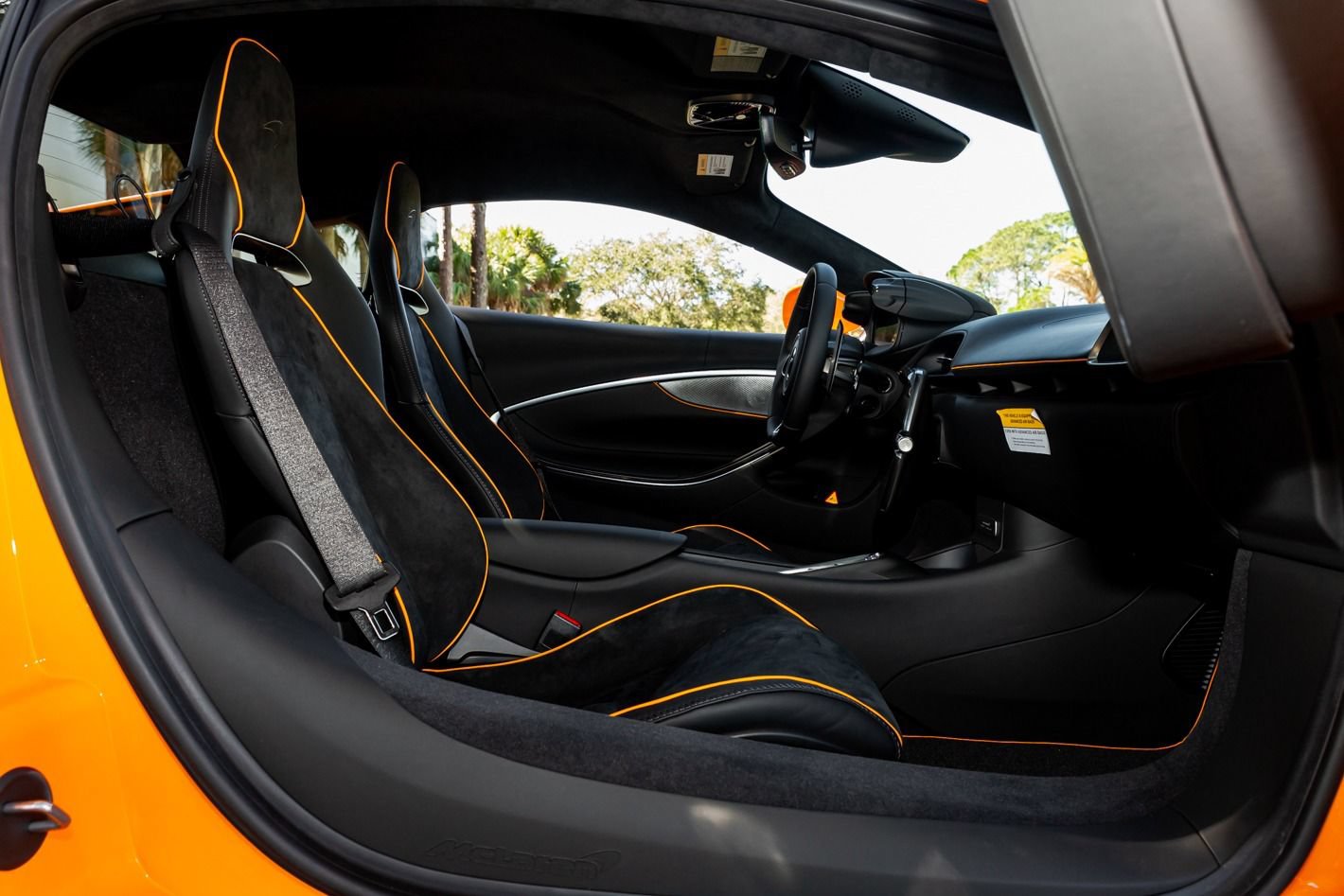 Used 2024 McLaren Artura RWD image 69
