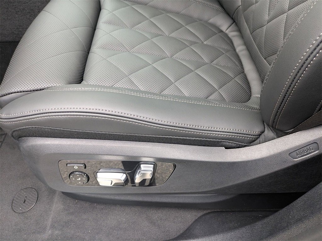 New 2026 BMW X6 xDrive40i image 14