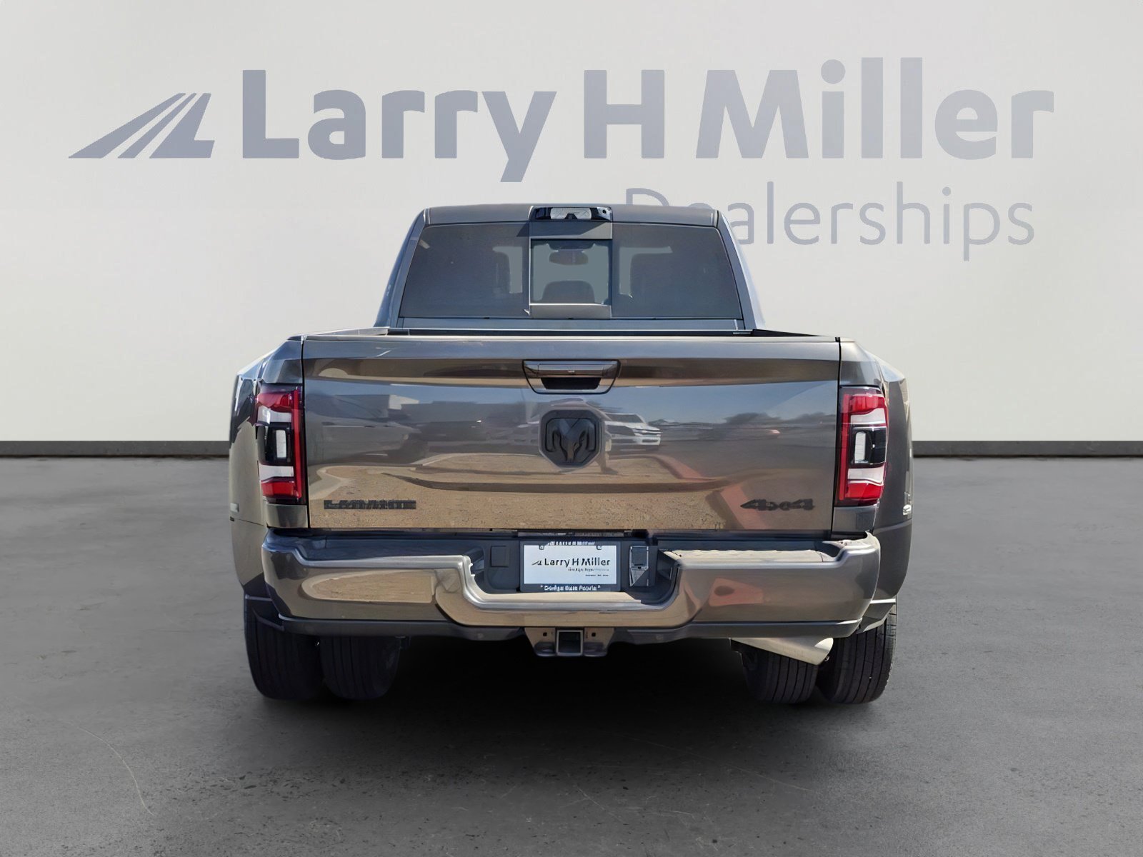 Used 2024 RAM 3500 Laramie w/ Night Edition AWD/4WD image 5