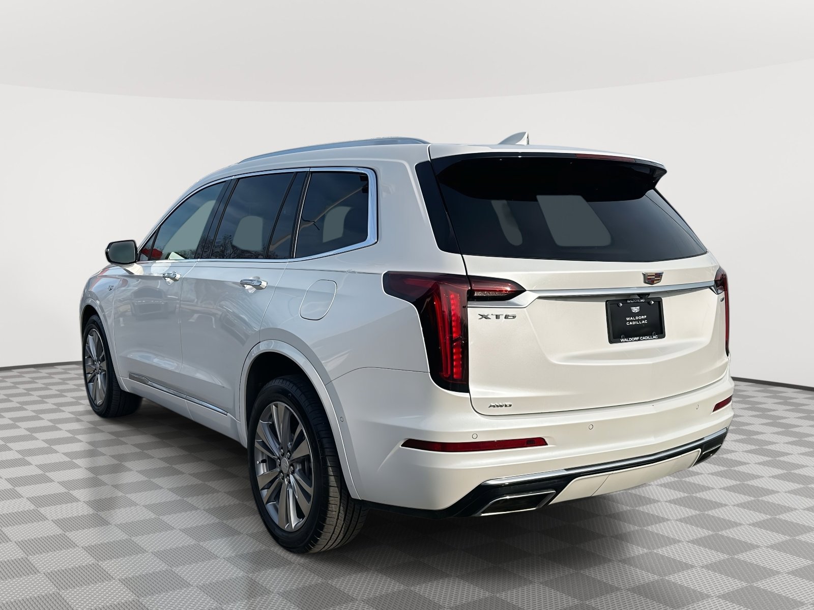 Certified 2023 Cadillac XT6 Premium Luxury w/ Platinum Package image 4